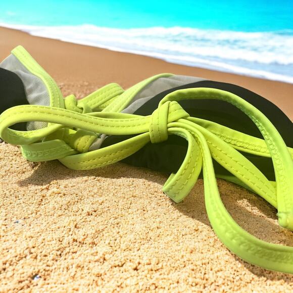 SHEIN Cheeky Neon Yellow & Black Mesh Triangle Bikini Set – Size Medium - Picture 2 of 5